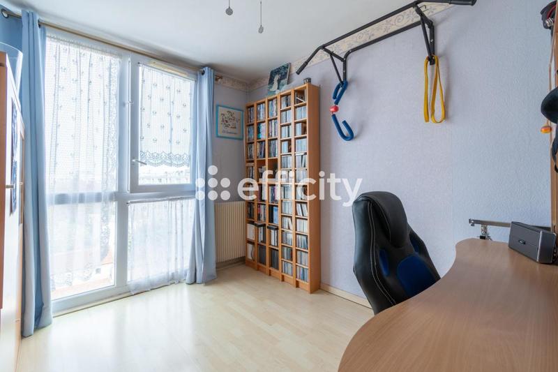 Appartement - 102 m² - 5 pièces