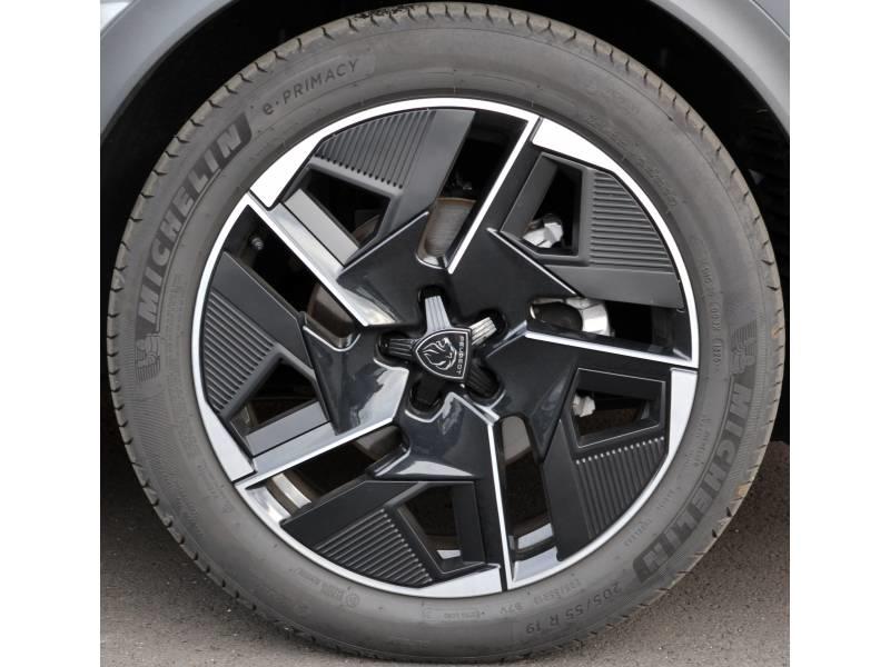 Peugeot 408 Hybrid 145 e-Dcs6 Gt