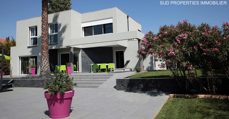 Maison - 218 m² - 7 pièces