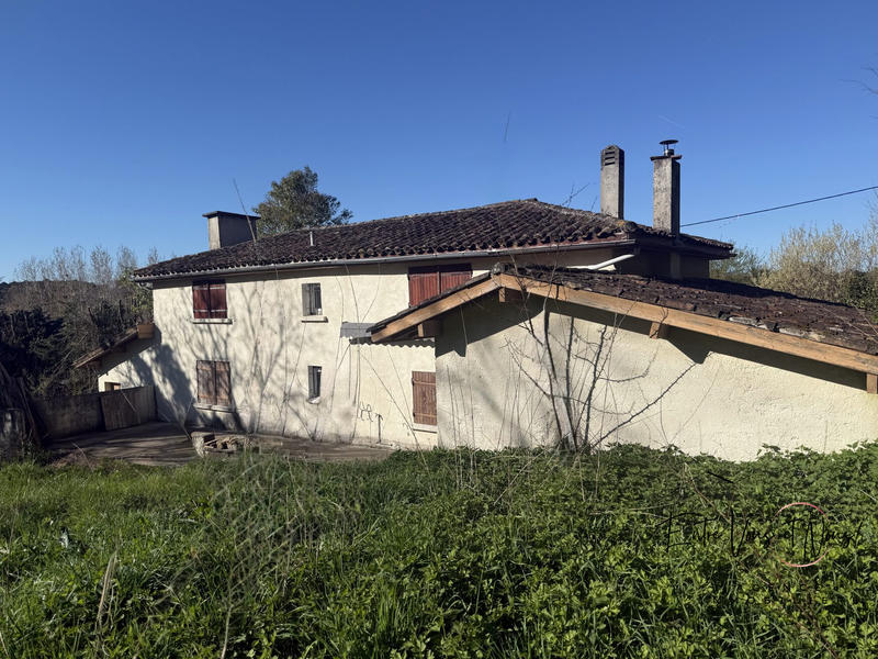 Maison ancienne - 142 m² - 9 pièces