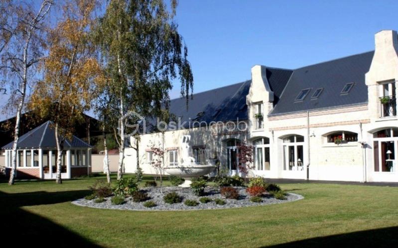 Maison - 689 m² - 30 pièces