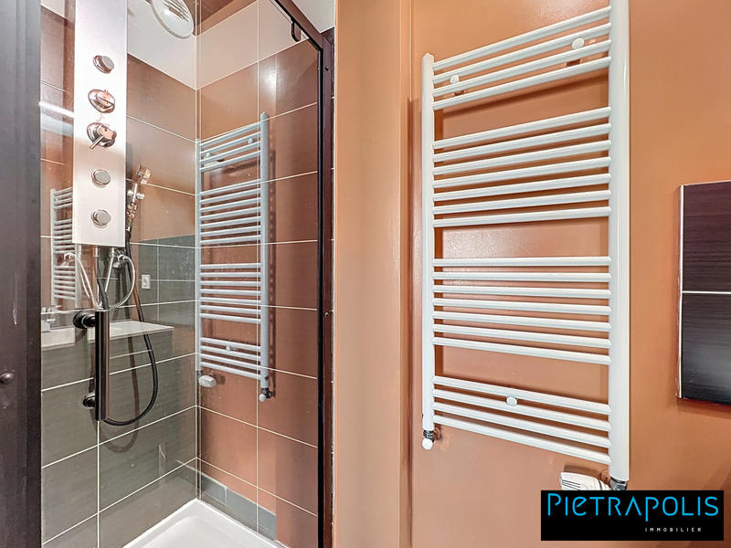 Appartement - 83 m² - 4 pièces