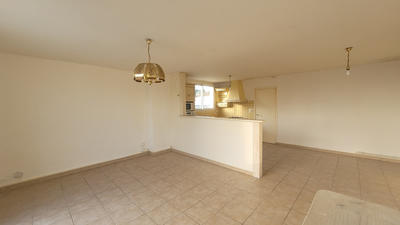 Maison - 76 m² - 4 pièces