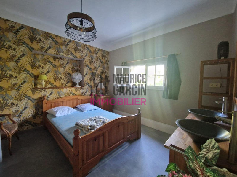 Maison - 191 m² - 8 pièces