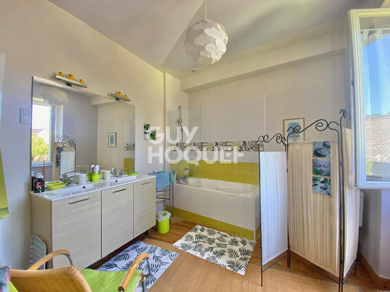 Maison - 152 m² - 6 pièces