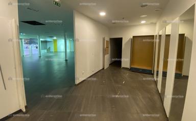 Local commercial - 741 m²
