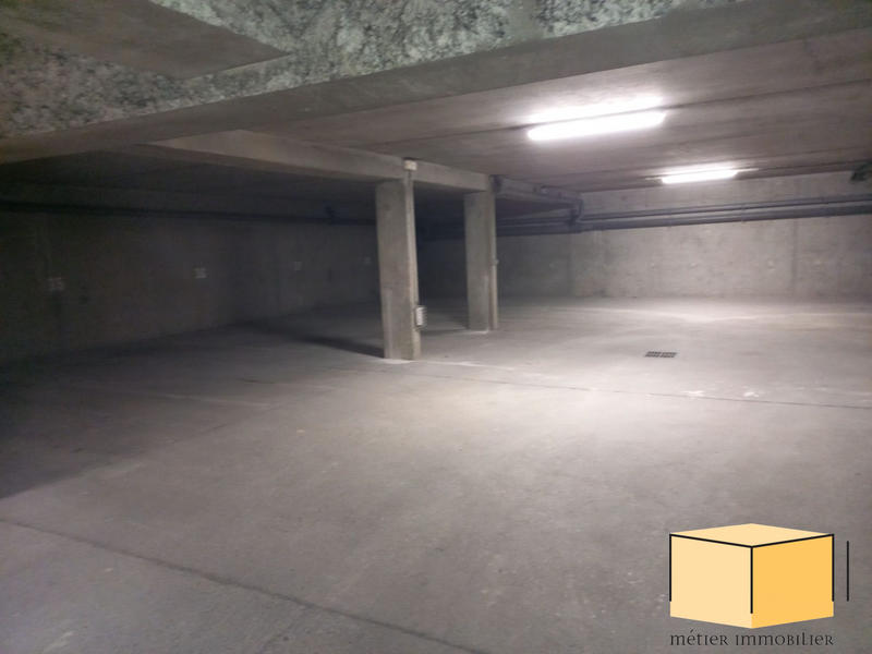 Parking / Garage - 15 m²