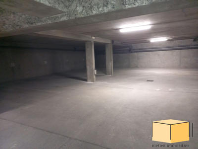 Parking / Garage - 15 m²