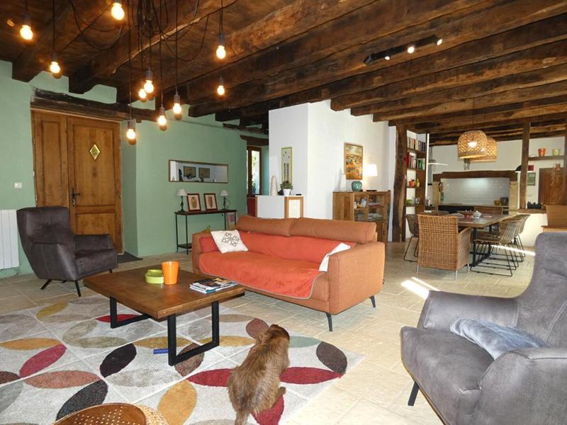 Maison - 260 m² - 6 pièces