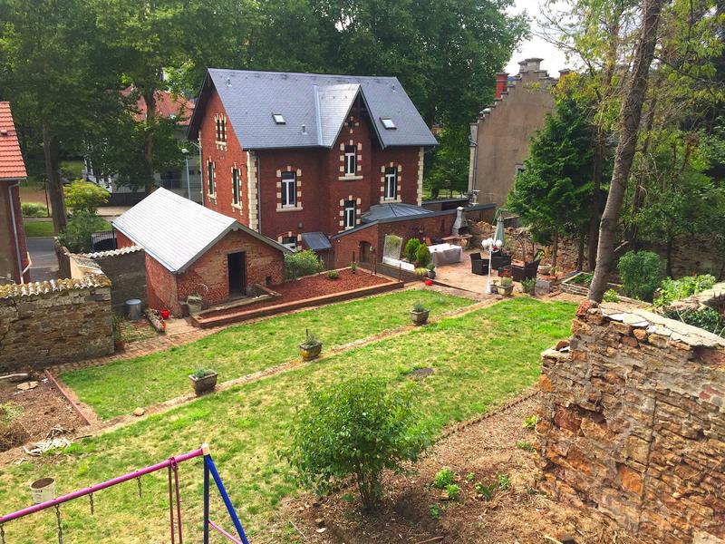 Maison - 250 m² - 7 pièces