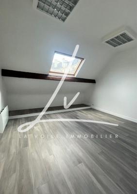 Bureau - 143 m² - 5 pièces