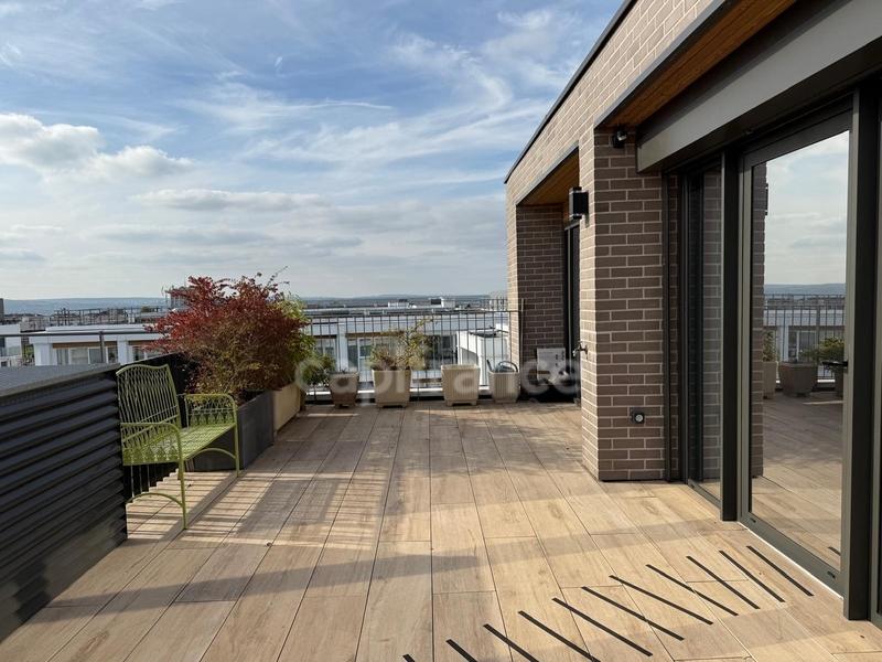 Appartement - 150 m² - 6 pièces