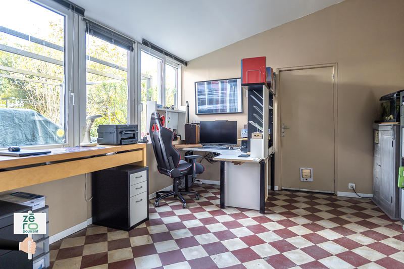 Maison - 230 m² - 10 pièces