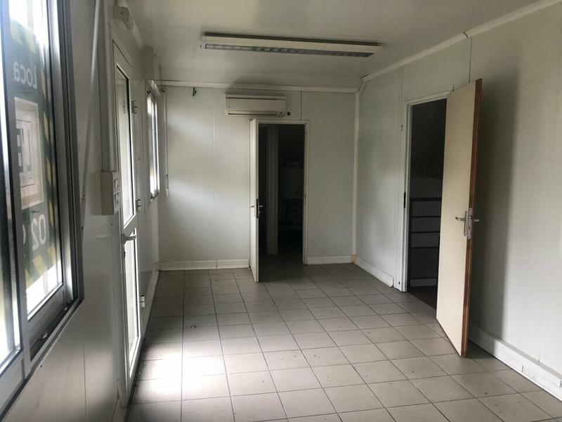 Local d'activité / Entrepôt - 366 m²