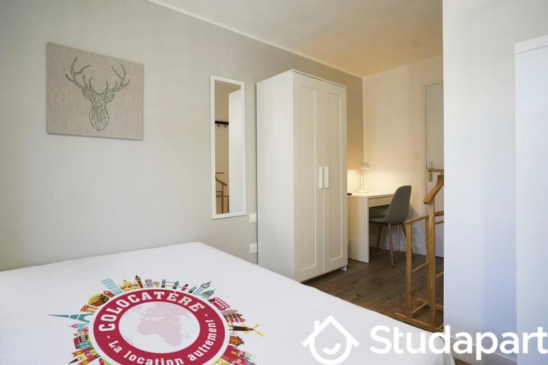 Chambre - 11 m² - 1 pièce