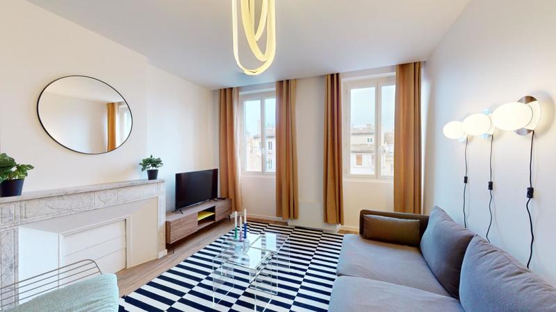 Appartement - 122 m² - 6 pièces