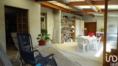 Maison - 210 m² - 6 pièces