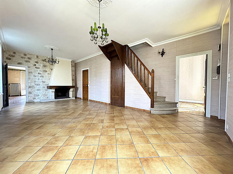 Maison - 144 m² - 8 pièces