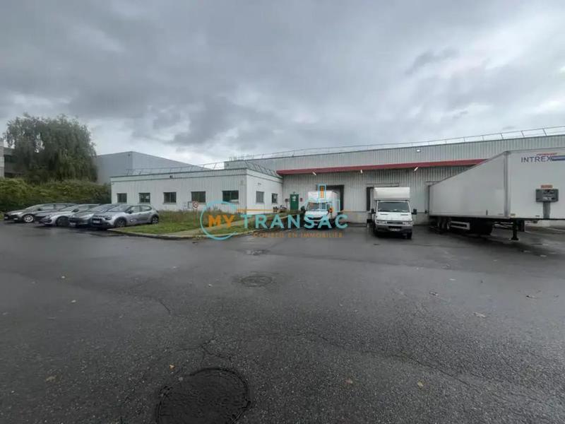 Local d'activité / Entrepôt - 2 800 m²