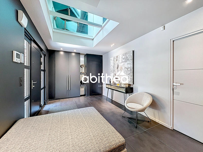 Villa - 388 m² - 9 pièces