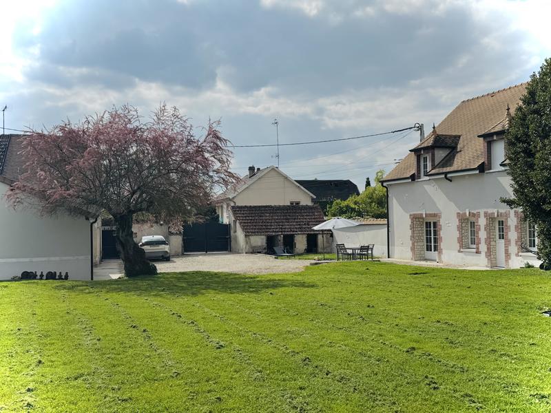 Maison - 215 m² - 6 pièces