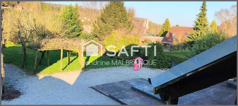 Maison - 240 m² - 10 pièces