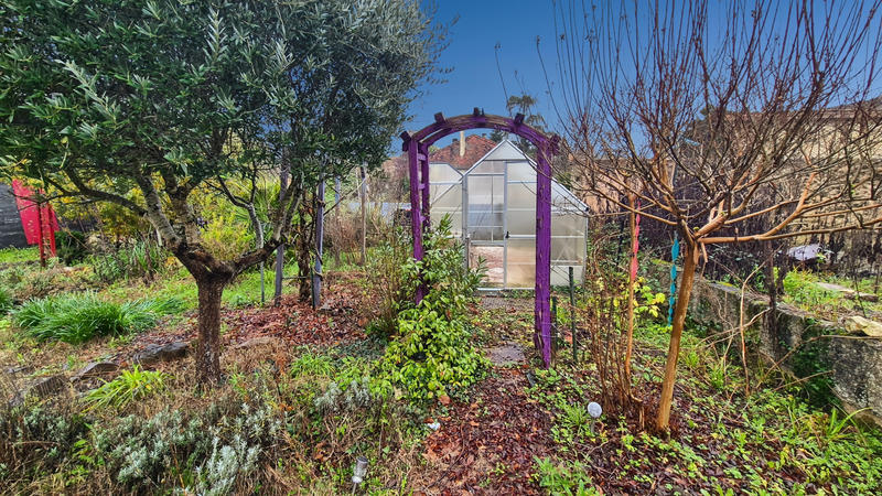 Maison - 242 m² - 9 pièces