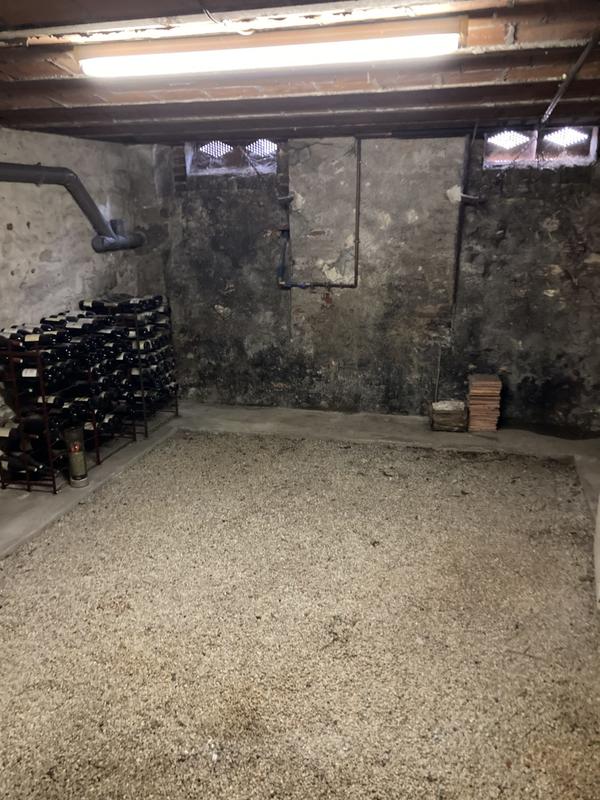 Maison - 220 m² - 6 pièces