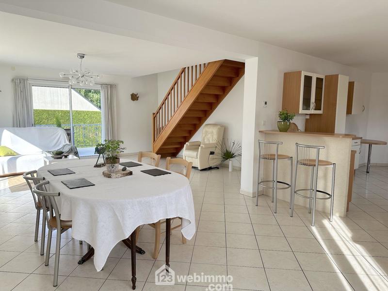 Maison - 193 m² - 6 pièces