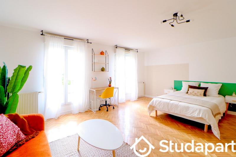 Chambre - 11 m² - 1 pièce