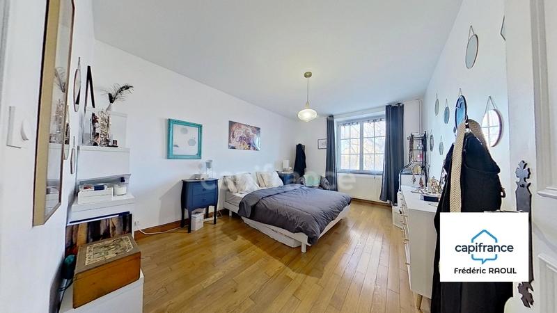 Maison - 184 m² - 7 pièces