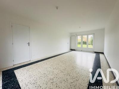 Maison - 118 m² - 8 pièces