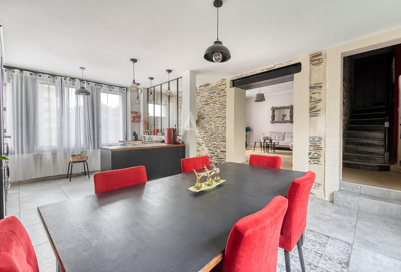 Maison - 147 m² - 6 pièces