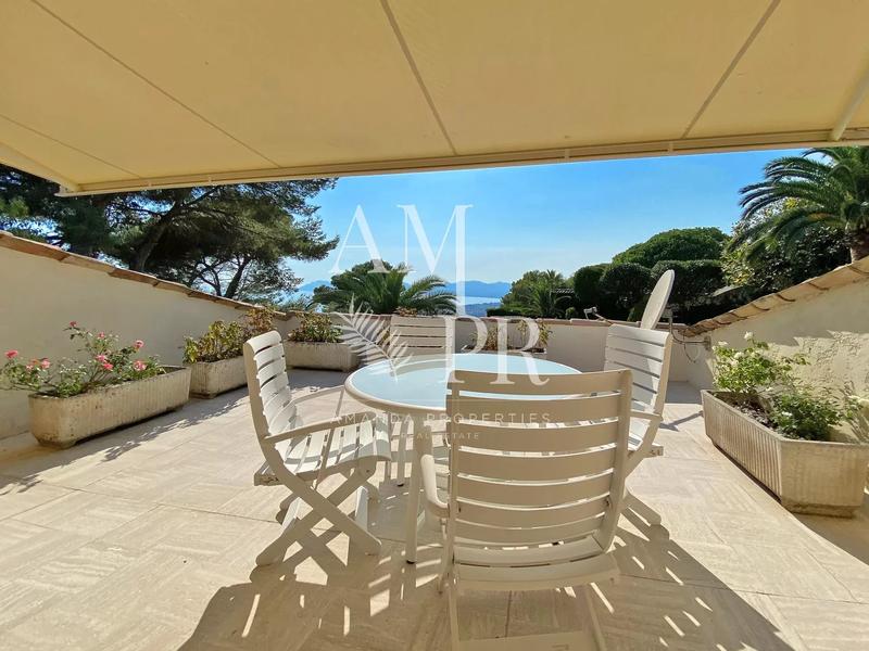 Villa - 230 m² - 5 pièces