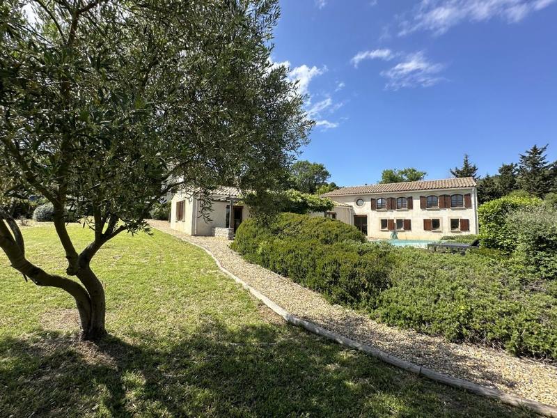 Villa - 245 m² - 8 pièces