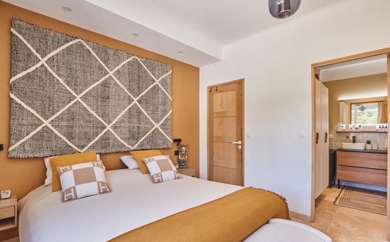 Maison - 180 m² - 7 pièces