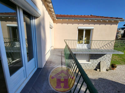 Maison - 99 m² - 5 pièces