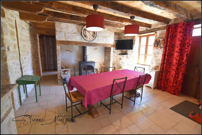 Maison traditionnelle - 157 m² - 6 pièces