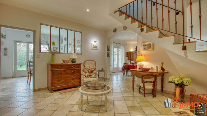 Maison - 189 m² - 6 pièces