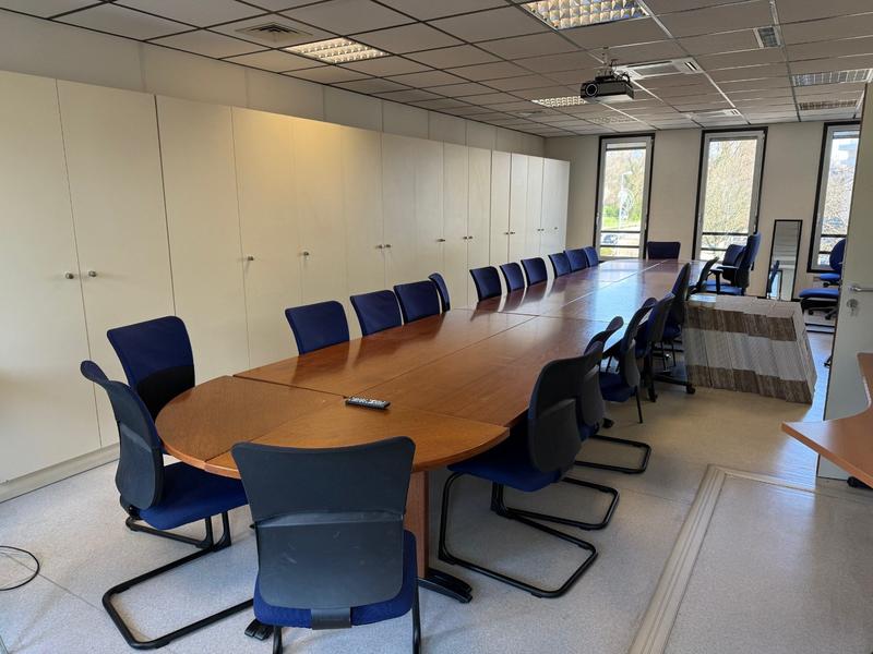 Local d'activités - 475 m² - 20 pièces