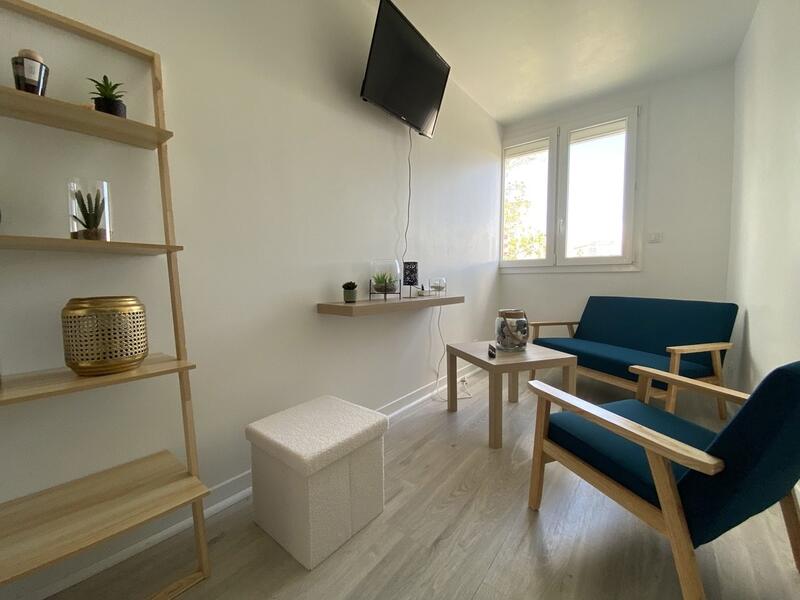 Appartement - 80 m² - 5 pièces