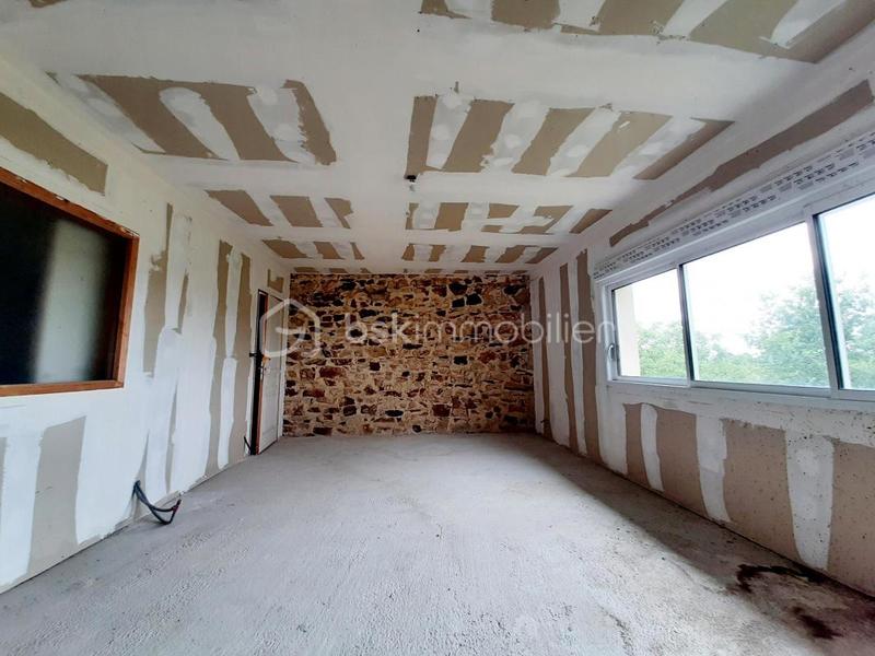 Maison en pierre - 178 m² - 6 pièces