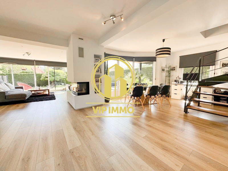 Maison - 141 m² - 5 pièces