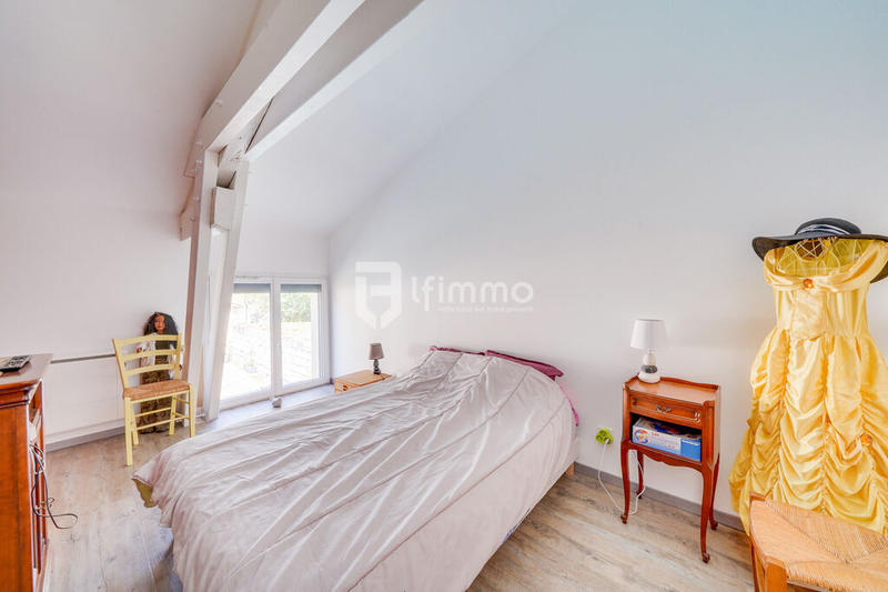 Maison en pierre - 340 m² - 11 pièces