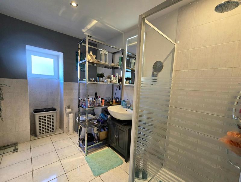 Maison - 246 m² - 8 pièces