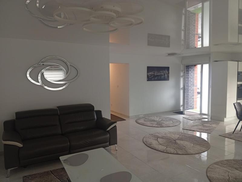 Maison - 88 m² - 4 pièces