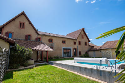 Maison - 350 m² - 7 pièces