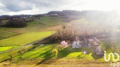 Maison - 142 m² - 8 pièces