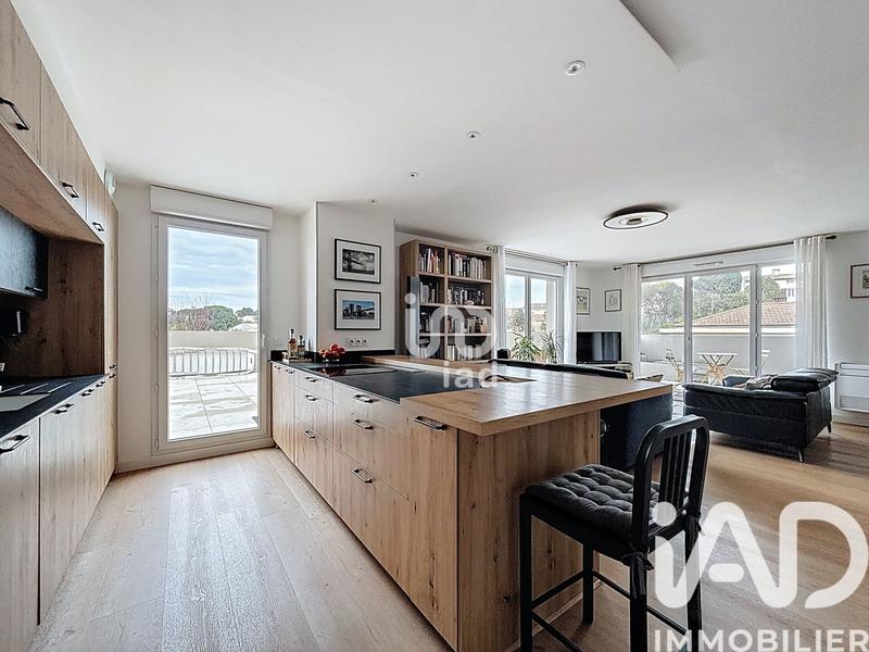 Appartement - 96 m² - 4 pièces