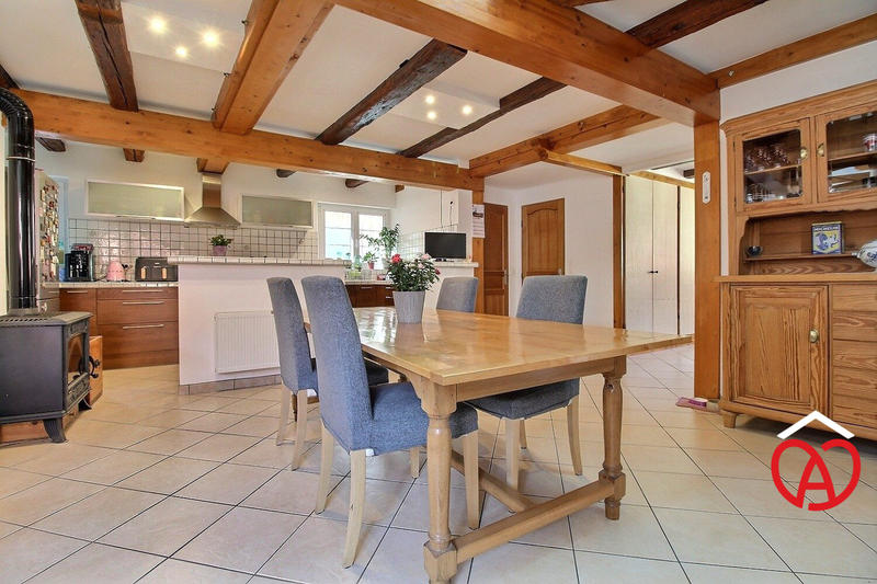 Maison - 181 m² - 8 pièces